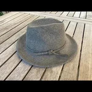 Halston VINTAGE Wide Brim Wool Hat Vintage Halston Purple Wool Felt Wide Brim Hat: Kentucky  main image 4